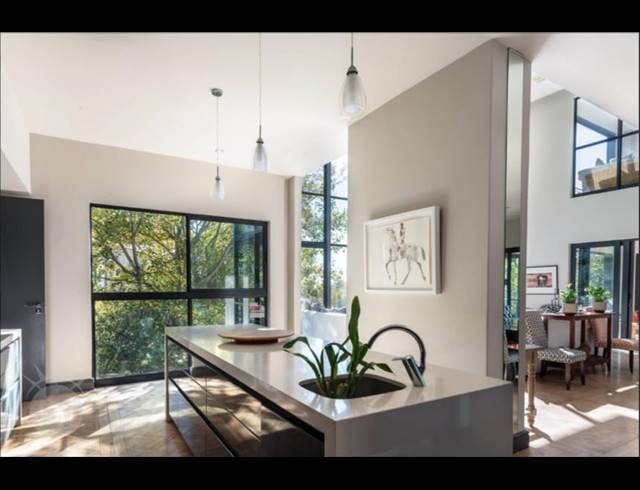 5 BEDROOM HOUSE TO LET IN HIGGOVALE